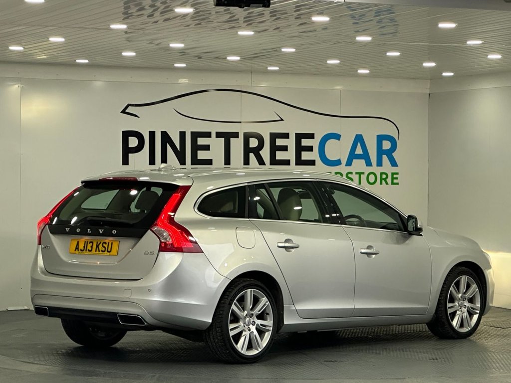 Used Volvo V60 2013 for sale - 77250698: Photo 10