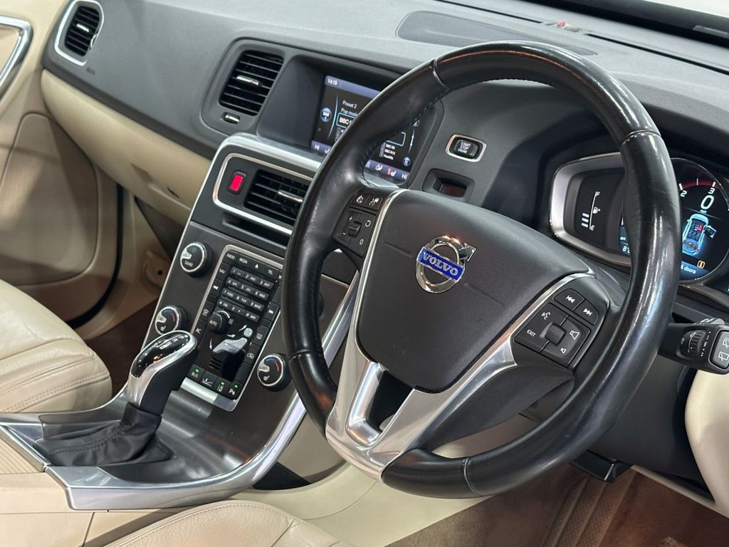 Used Volvo V60 2013 for sale - 77250698: Photo 19