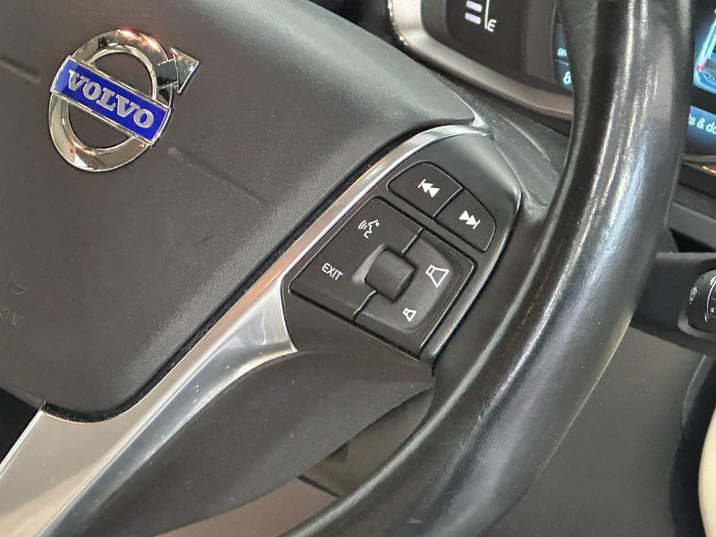 Used Volvo V60 2013 for sale - 77250698: Photo 20