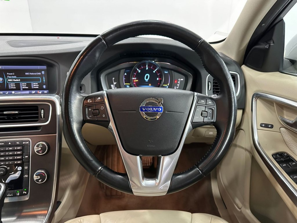 Used Volvo V60 2013 for sale - 77250698: Photo 30