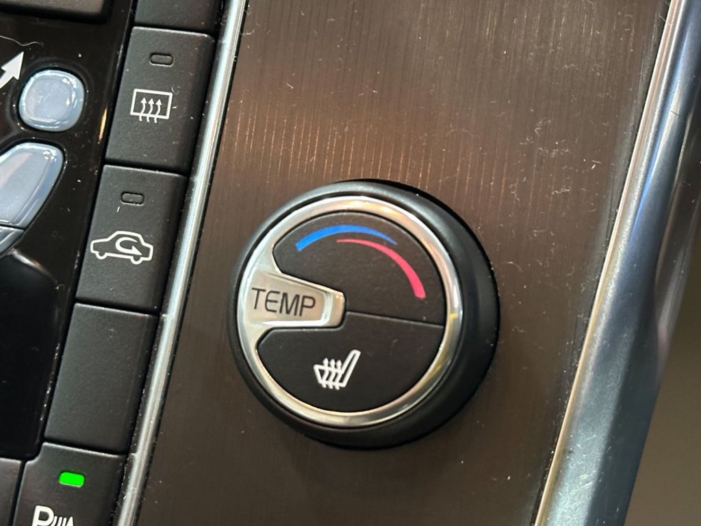 Used Volvo V60 2013 for sale - 77250698: Photo 31