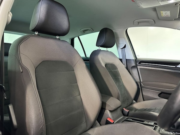 Used Volkswagen Golf 2019 for sale - 76119300: Photo 19