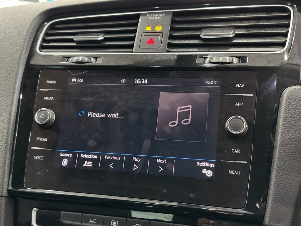 Used Volkswagen Golf 2019 for sale - 76119300: Photo 30