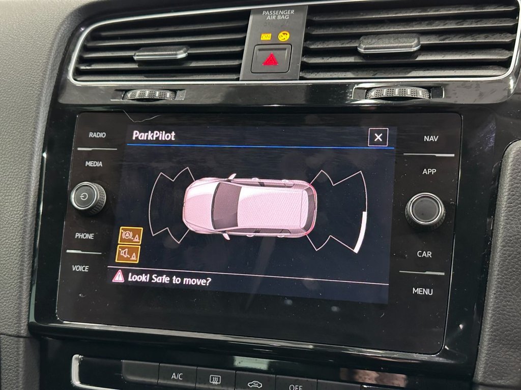 Used Volkswagen Golf 2019 for sale - 76119300: Photo 33