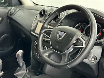 Used Dacia Sandero 2017 for sale - 75264469: Photo