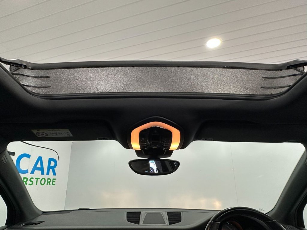 Used Porsche Macan 2017 for sale - 76691303: Photo 32