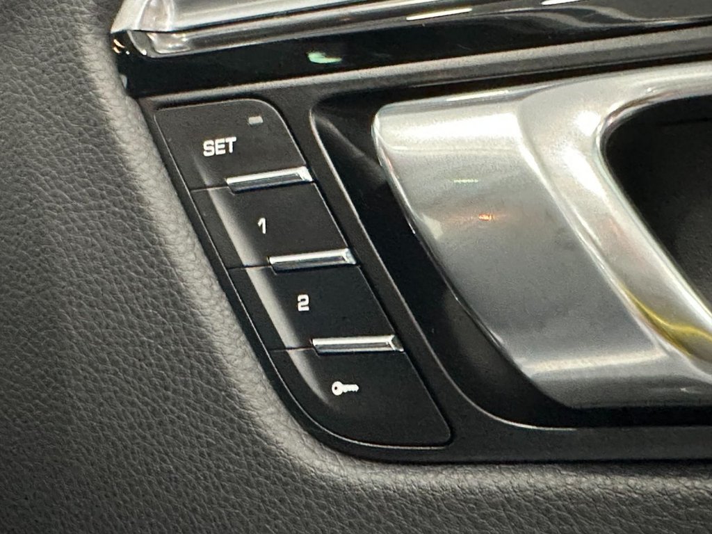 Used Porsche Macan 2017 for sale - 76691303: Photo 48