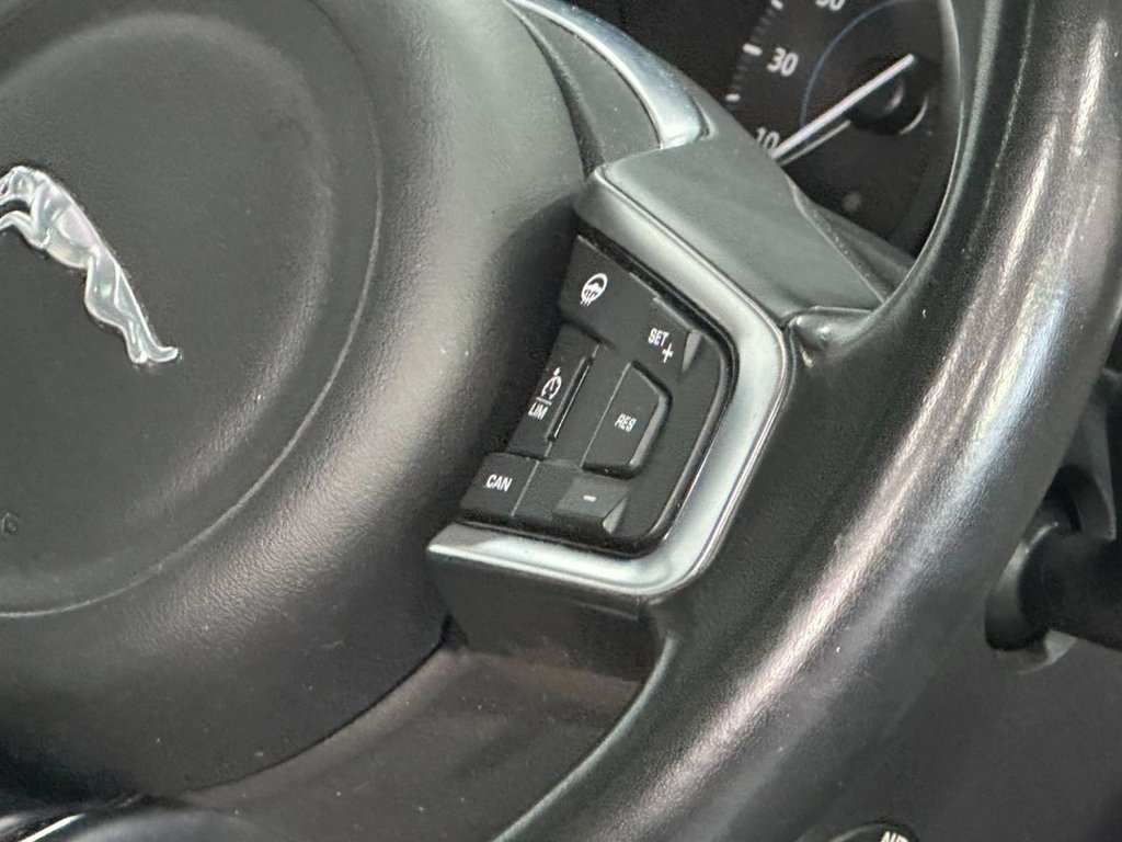 Used Jaguar F-Pace 2018 for sale - 76304296: Photo 19