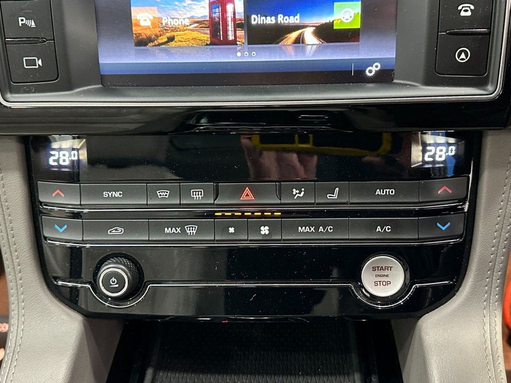 Used Jaguar F-Pace 2018 for sale - 76304296: Photo 29