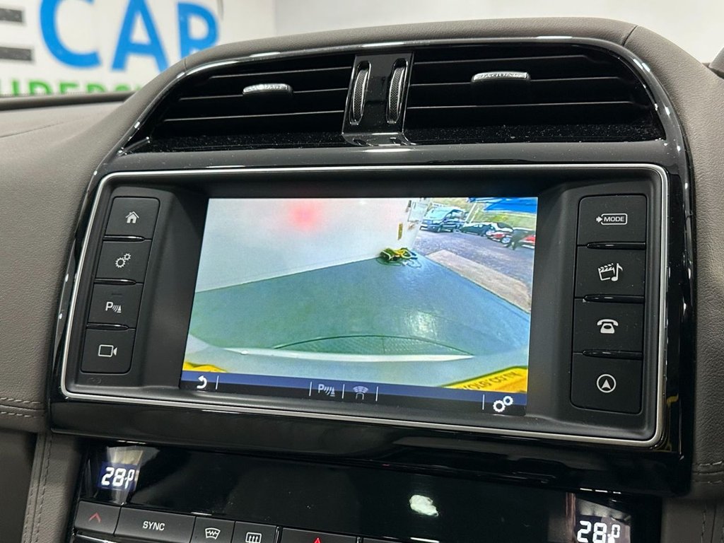 Used Jaguar F-Pace 2018 for sale - 76304296: Photo 34