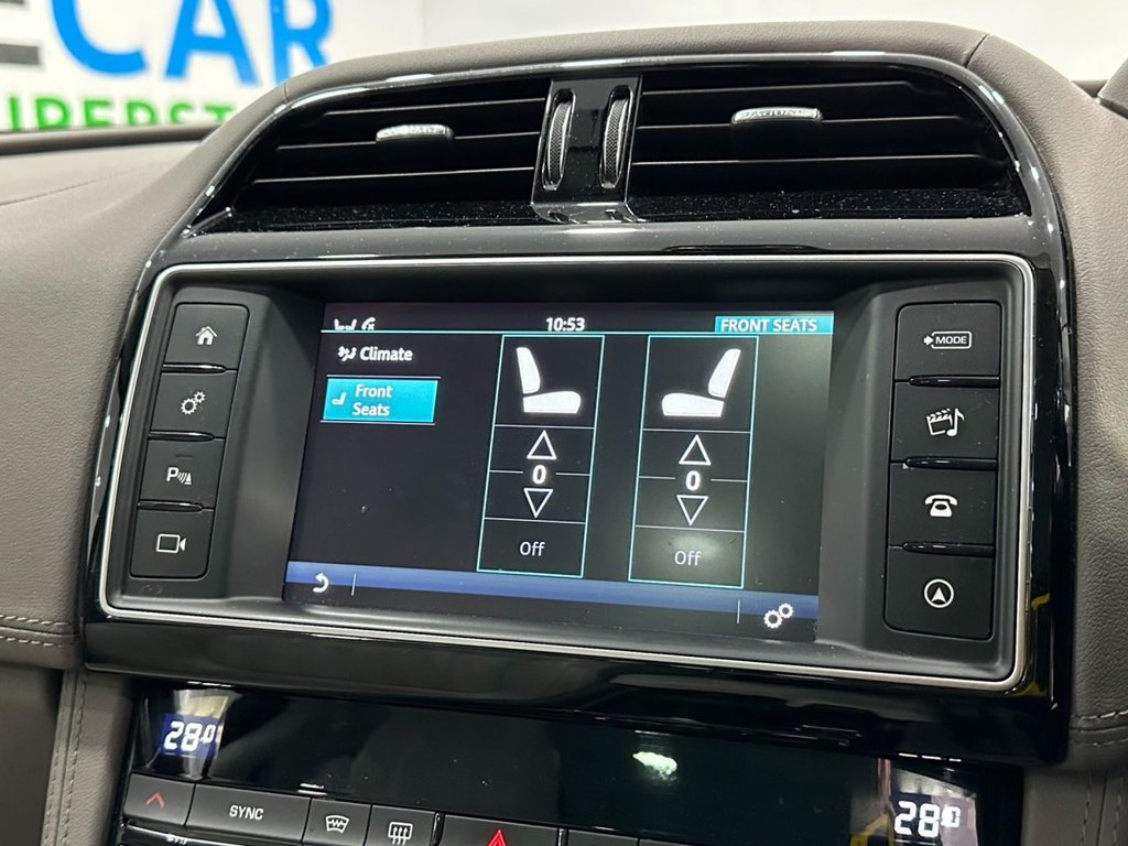 Used Jaguar F-Pace 2018 for sale - 76304296: Photo 36