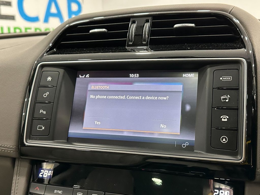 Used Jaguar F-Pace 2018 for sale - 76304296: Photo 37