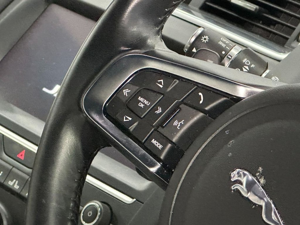 Used Jaguar E-Pace 2020 for sale - 76740577: Photo 15