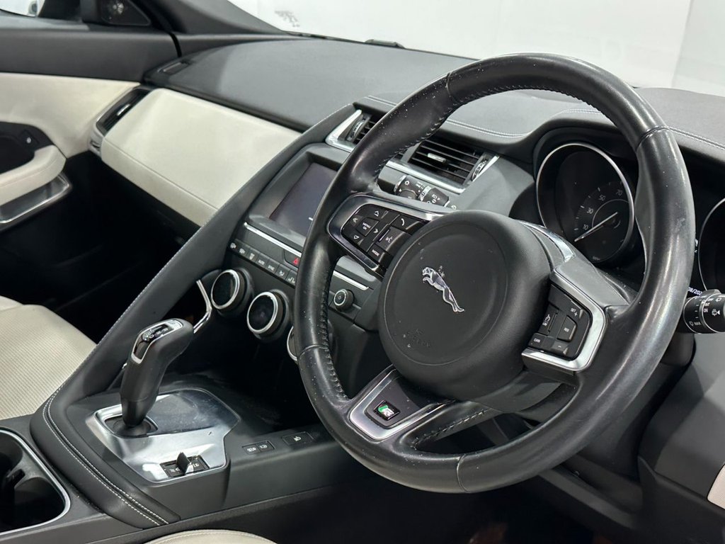 Used Jaguar E-Pace 2020 for sale - 76740577: Photo 16