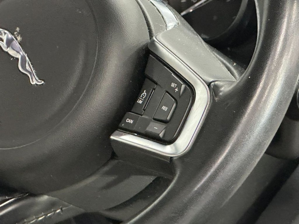 Used Jaguar E-Pace 2020 for sale - 76740577: Photo 17