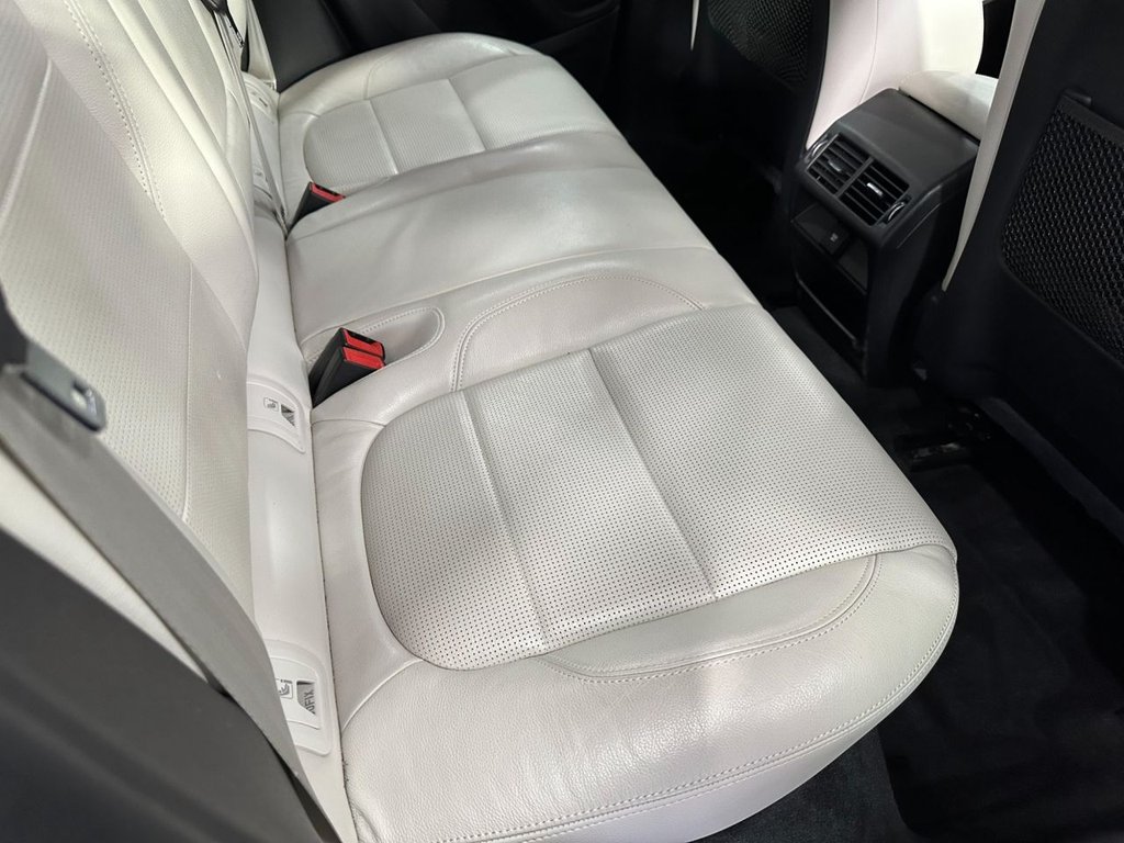 Used Jaguar E-Pace 2020 for sale - 76740577: Photo 20