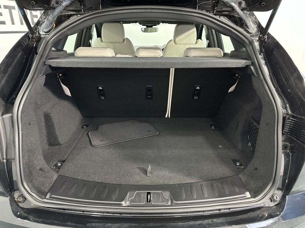 Used Jaguar E-Pace 2020 for sale - 76740577: Photo 37