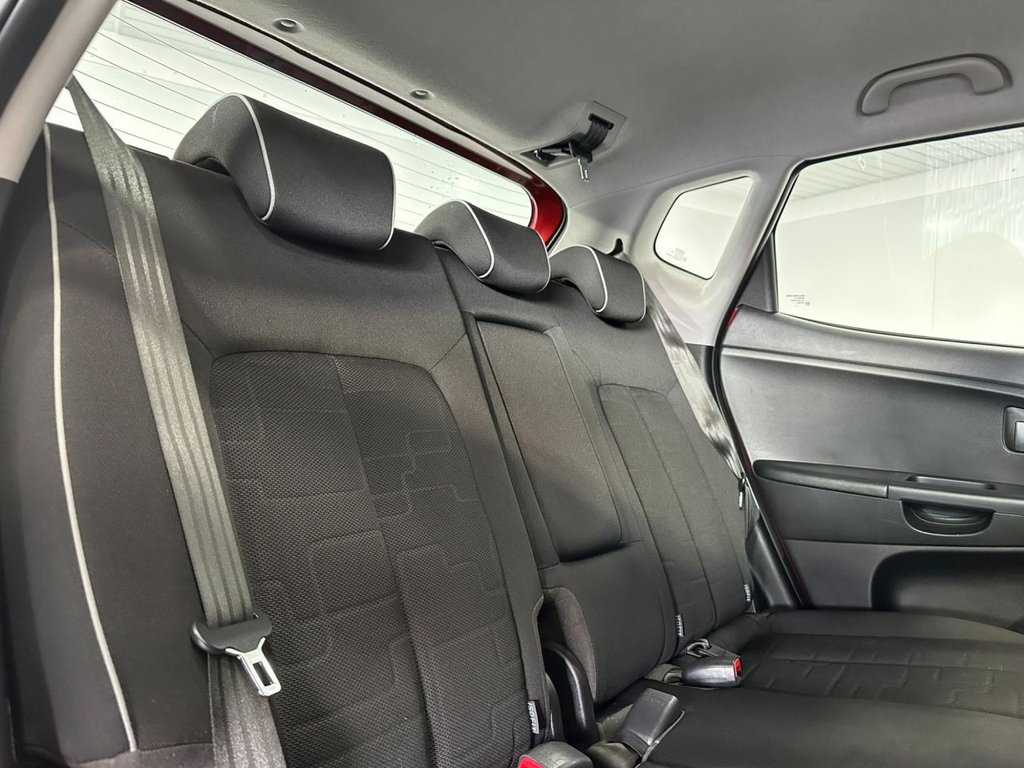 Used Kia Venga 2011 for sale - 76356549: Photo 17