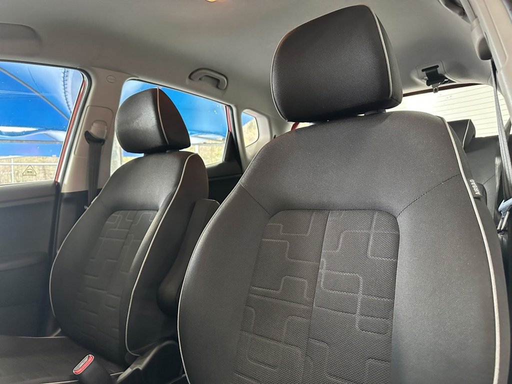 Used Kia Venga 2011 for sale - 76356549: Photo 21