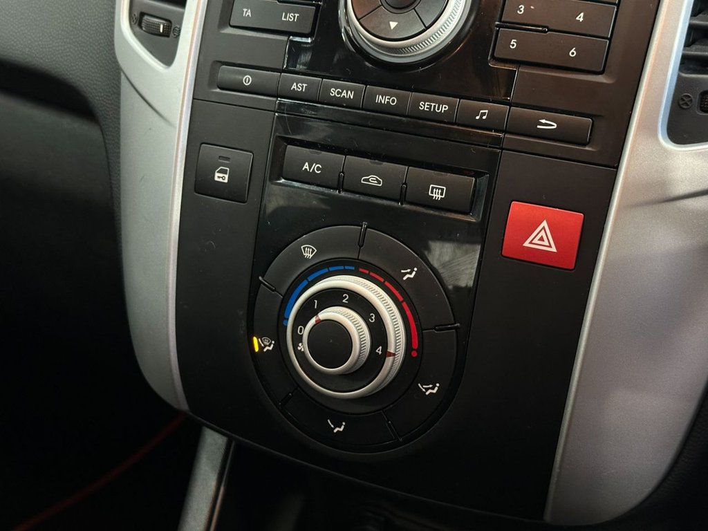 Used Kia Venga 2011 for sale - 76356549: Photo 27