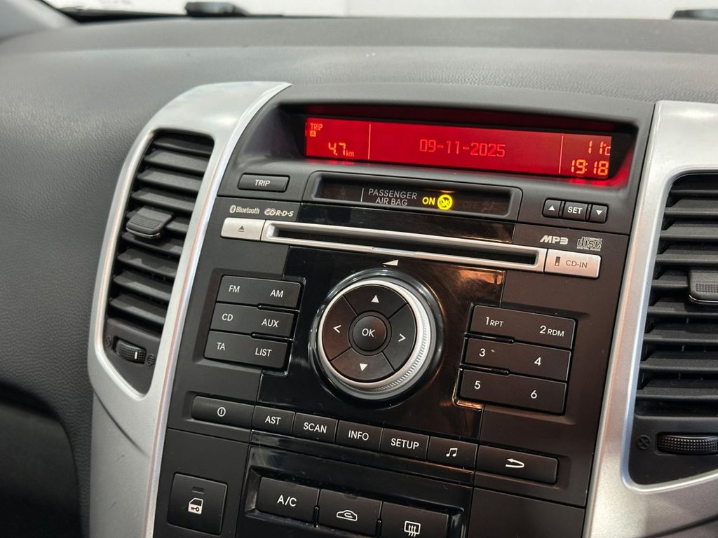 Used Kia Venga 2011 for sale - 76356549: Photo 28