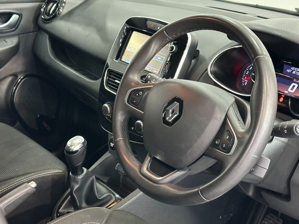 Used Renault Clio 2018 for sale - 76132677: Photo 18