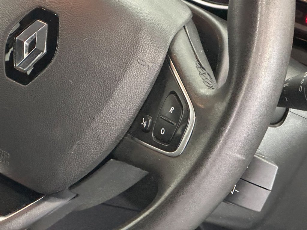 Used Renault Clio 2018 for sale - 76132677: Photo 19