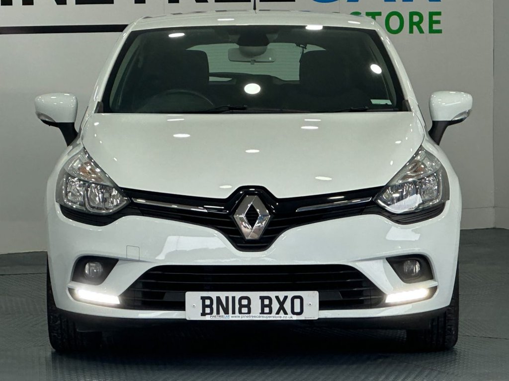 Used Renault Clio 2018 for sale - 76132677: Photo 2