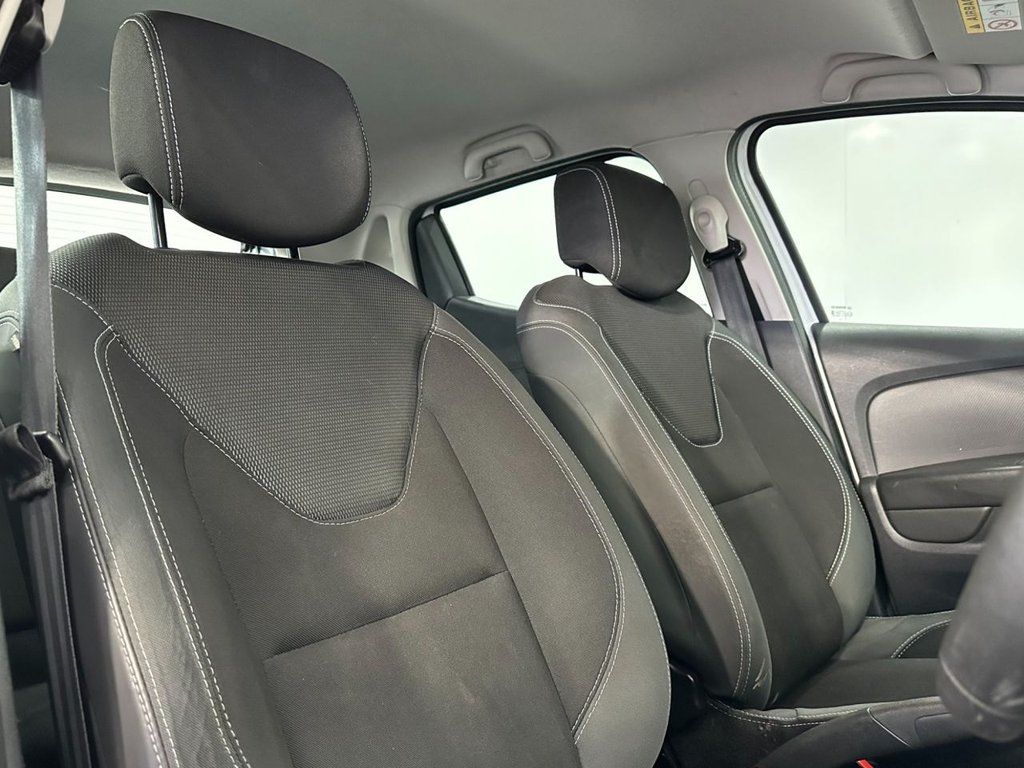 Used Renault Clio 2018 for sale - 76132677: Photo 20