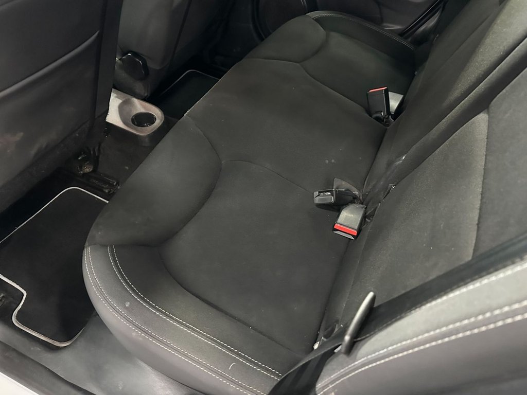 Used Renault Clio 2018 for sale - 76132677: Photo 24