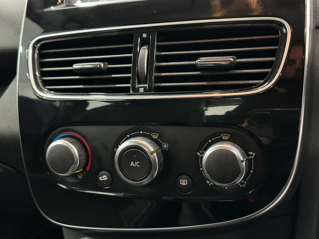 Used Renault Clio 2018 for sale - 76132677: Photo 28