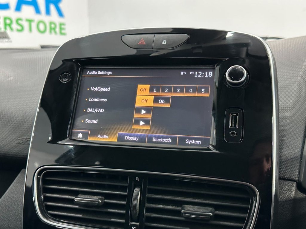 Used Renault Clio 2018 for sale - 76132677: Photo 32