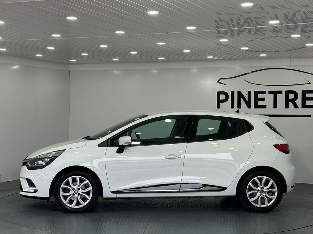 Used Renault Clio 2018 for sale - 76132677: Photo 5