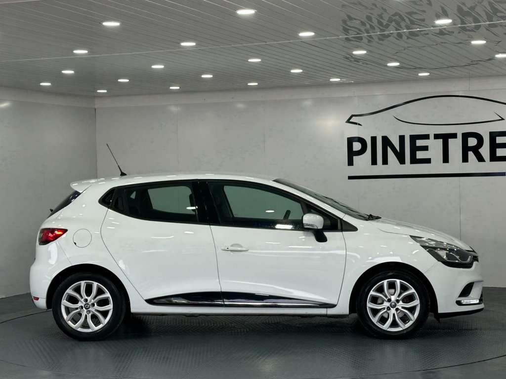 Used Renault Clio 2018 for sale - 76132677: Photo 6