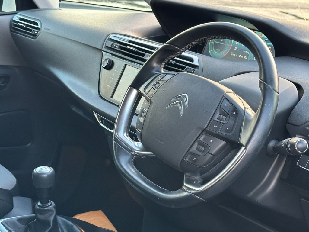 Used Citroen C4 Picasso 2016 for sale - 76740427: Photo 2