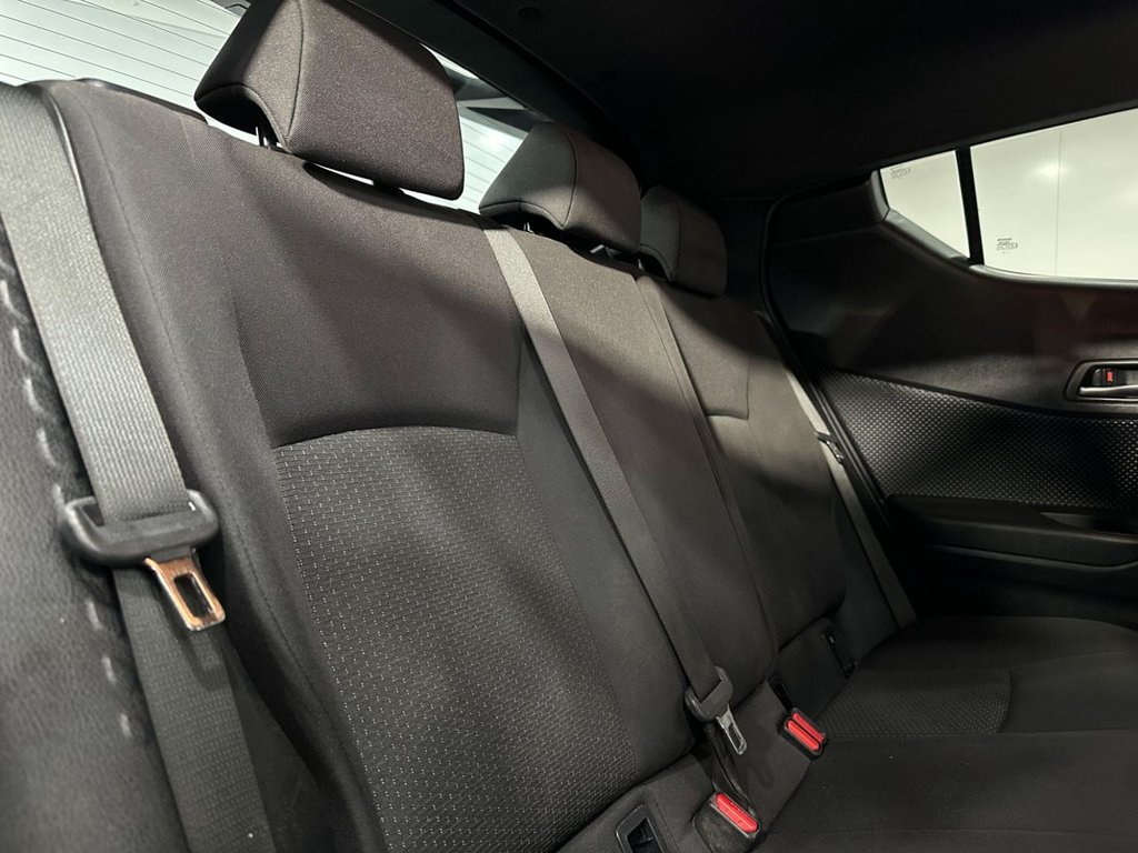 Used Toyota C-HR 2018 for sale - 76406656: Photo 18