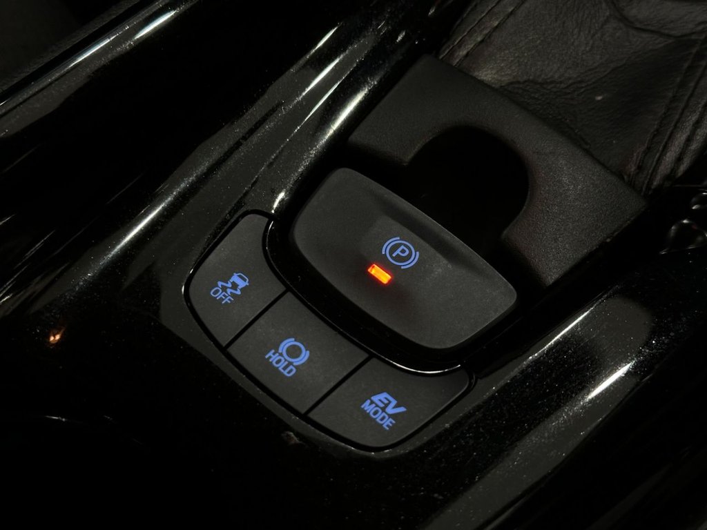 Used Toyota C-HR 2018 for sale - 76406656: Photo 33