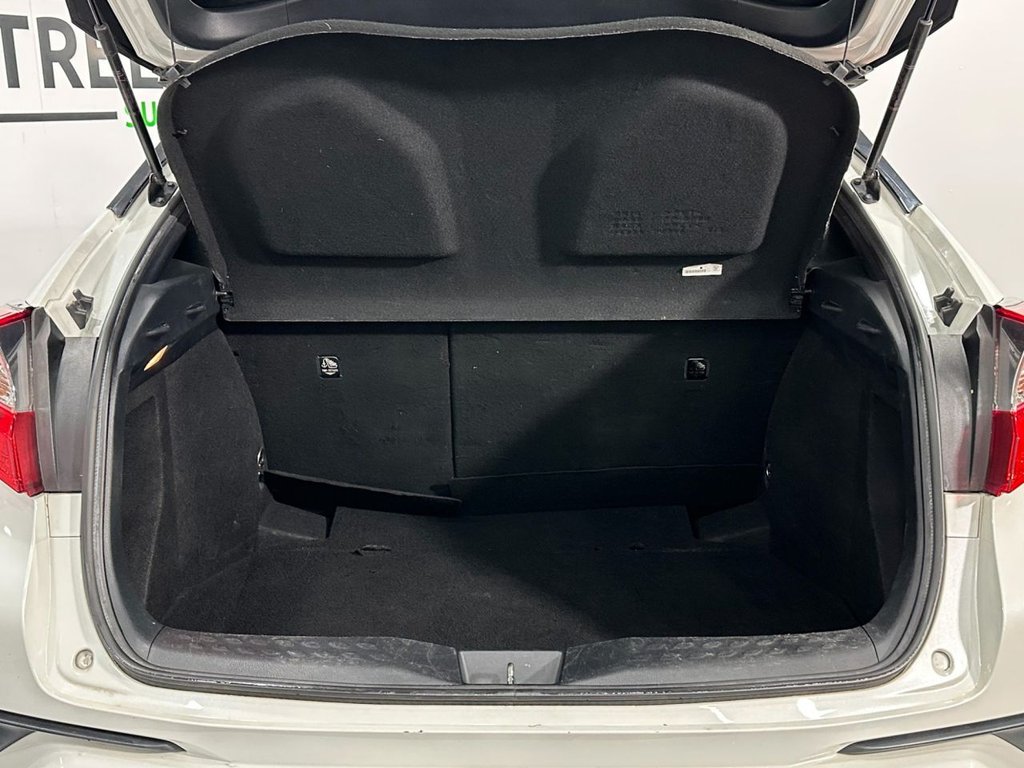 Used Toyota C-HR 2018 for sale - 76406656: Photo 34