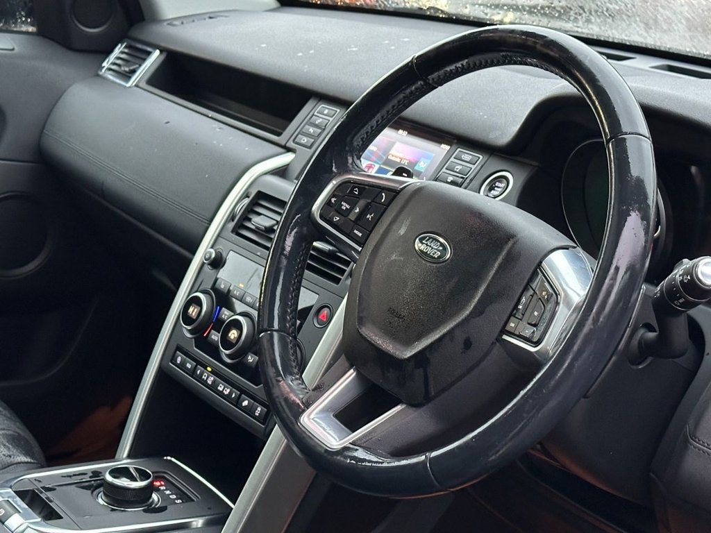 Used Land Rover Discovery Sport 2018 for sale - 76883531: Photo 3