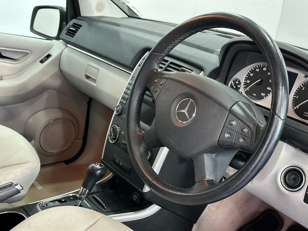 Used Mercedes-Benz B Class 2010 for sale - 77621547: Photo 15