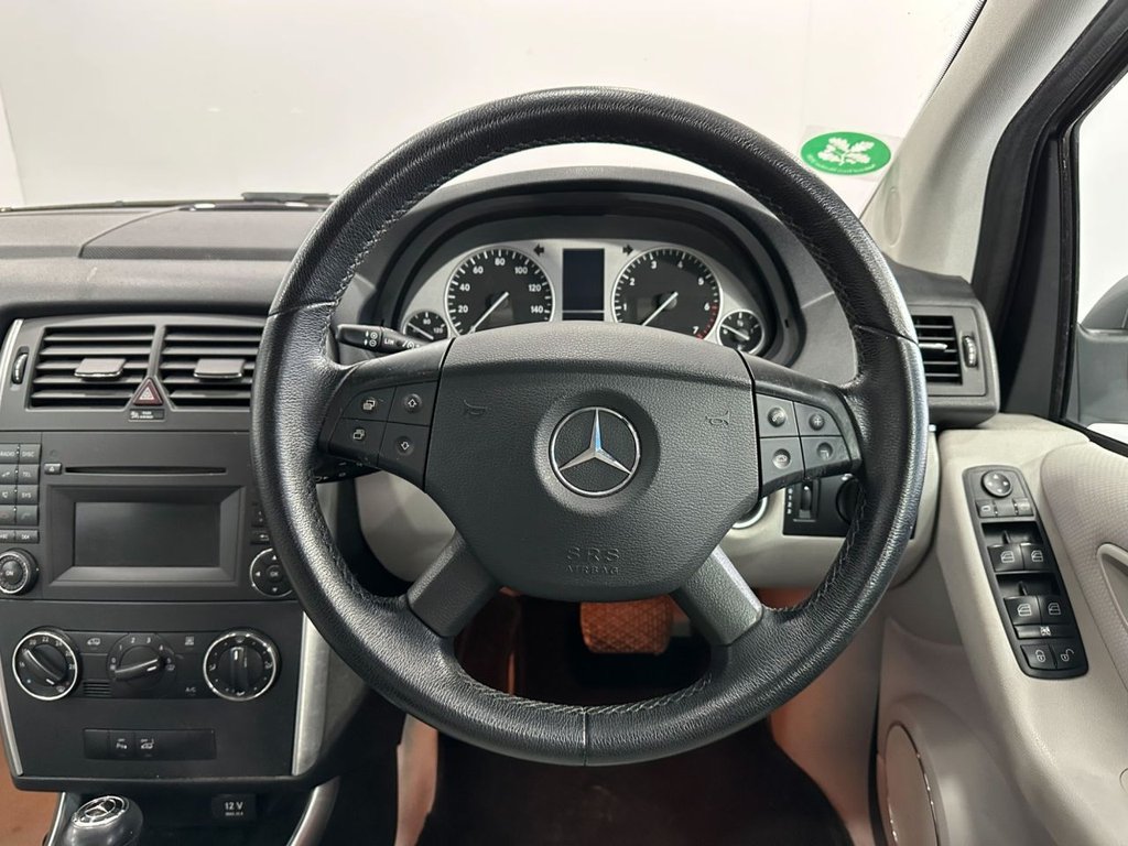 Used Mercedes-Benz B Class 2010 for sale - 77621547: Photo 26