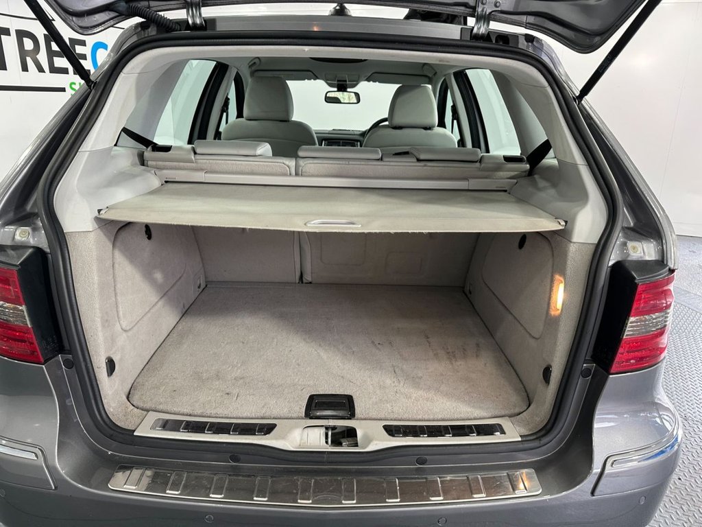 Used Mercedes-Benz B Class 2010 for sale - 77621547: Photo 32