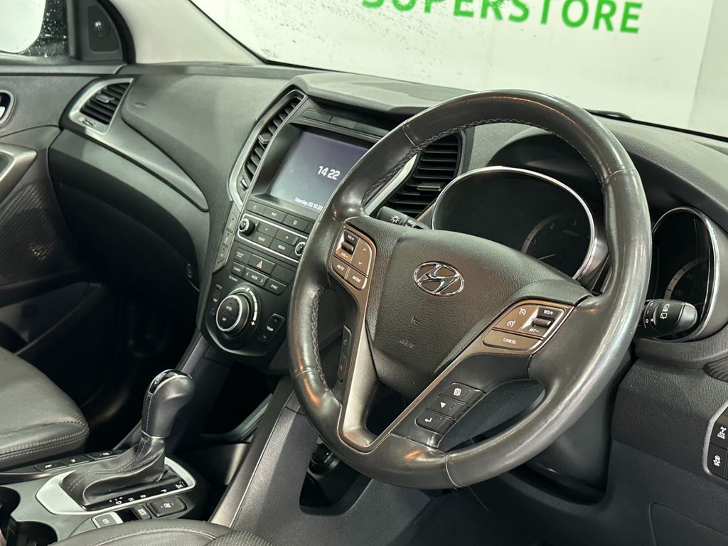Used Hyundai Santa Fe 2016 for sale - 76303905: Photo 17