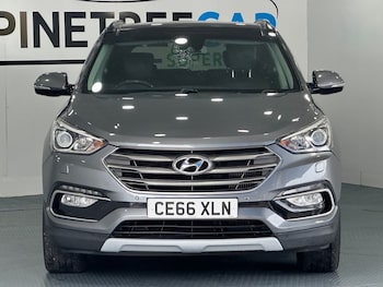 Used Hyundai Santa Fe 2016 for sale - 76303905: Photo