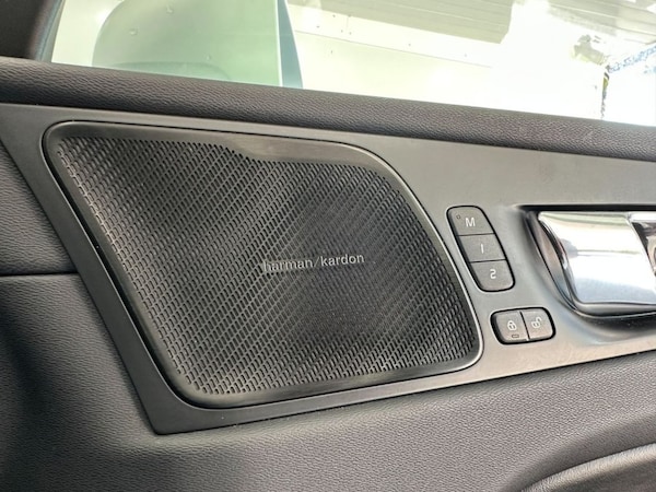 Used Volvo XC60 2018 for sale - 76038830: Photo 22