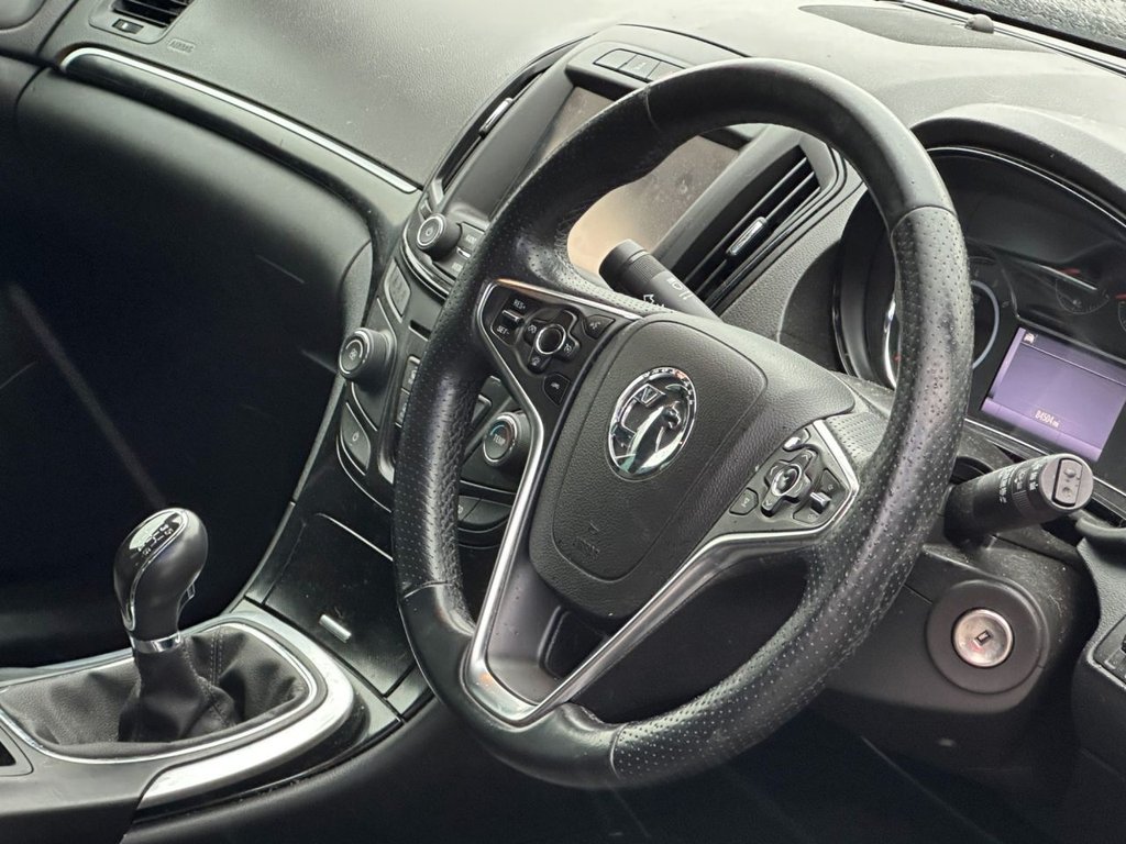 Used Vauxhall Insignia 2016 for sale - 76417667: Photo 2
