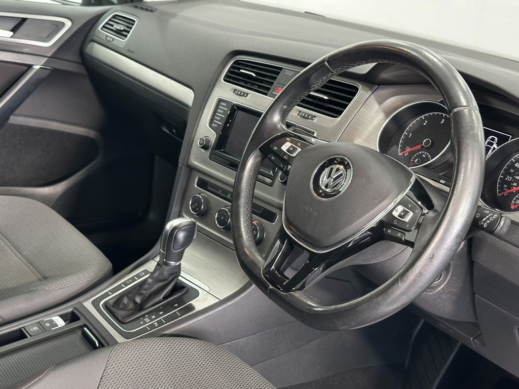 Used Volkswagen Golf 2015 for sale - 76038743: Photo 15