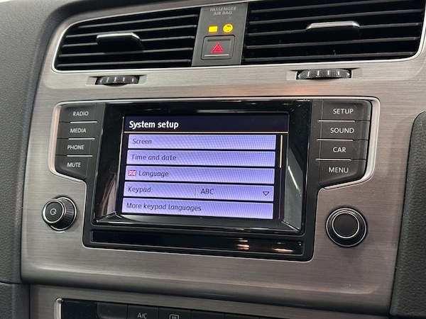Used Volkswagen Golf 2015 for sale - 76038743: Photo 33
