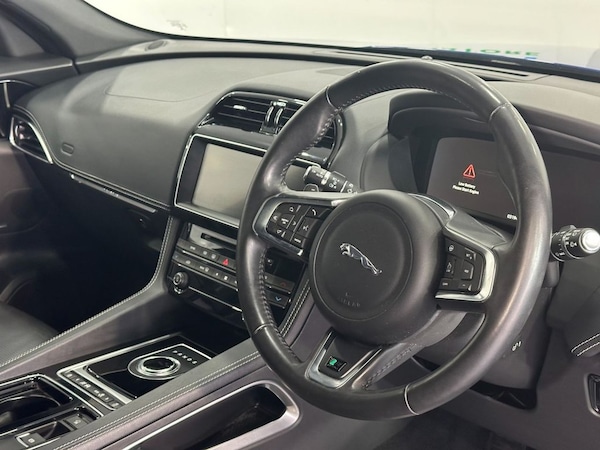 Used Jaguar F-Pace 2017 for sale - 76039224: Photo 12
