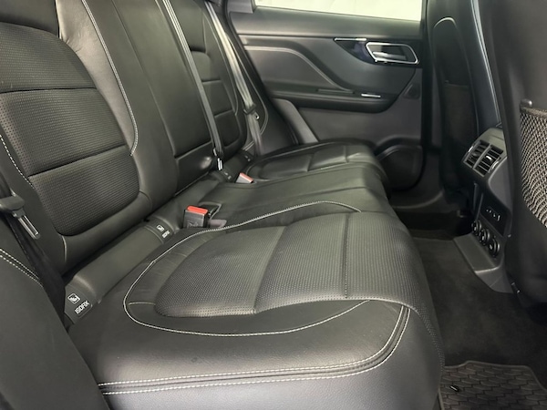 Used Jaguar F-Pace 2017 for sale - 76039224: Photo 15